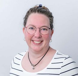 Frau Maren Schneider Zahnmedizinische Fachangestellte Schwerpunkt: Abrechnung und Verwaltung